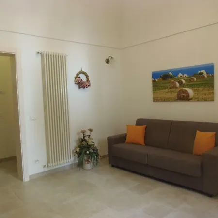 Cialdini 109 Apartment Monopoli